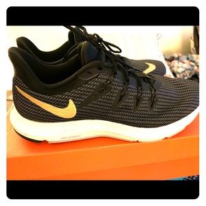 Nike running shoes size 8